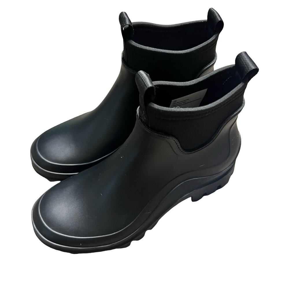 UNIVERSAL THREAD Black Waterproof Ankle Boots Lug Sole 6